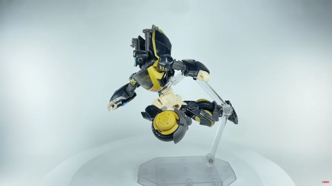 Image Of The Legacy Evolution Animated Prowl Figure  (20 of 25)